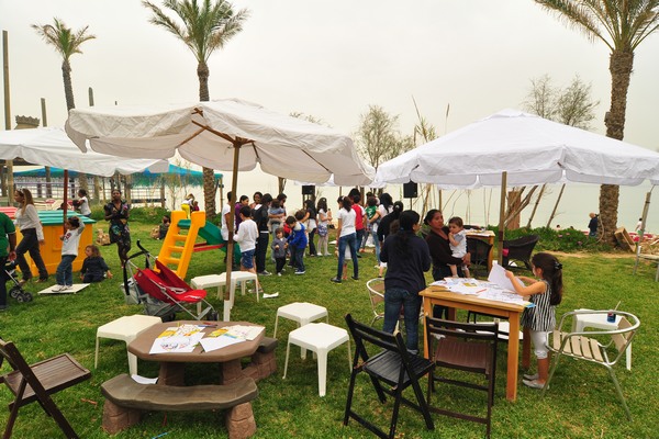 Easter Sunday At Edde Sands